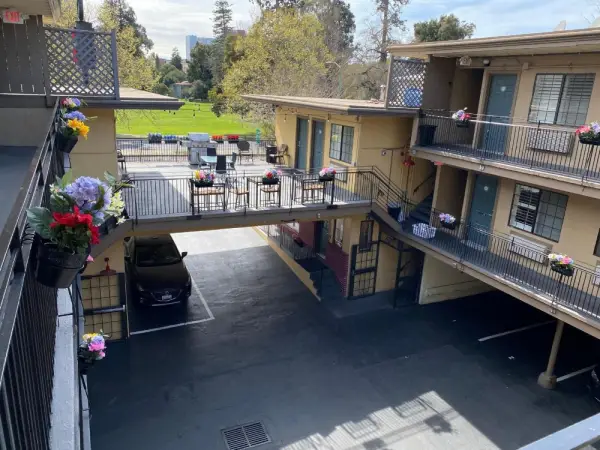 Westwind Lodge 4